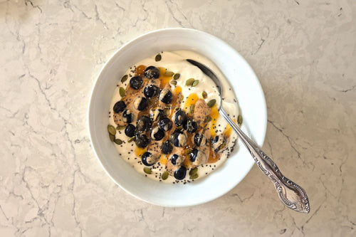 Recipe: 5-Minute High-Protein Yoghurt & Mānuka Honey Breakfast Bowl